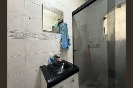 Casa à venda com 170m², 3 quartos e 2 vagas Casa à venda com 170m², 3 quartos e 2 vagasBanheiro