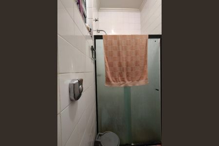 Casa de condomínio à venda com 299m², 4 quartos e 3 vagasBanheiro de serviço