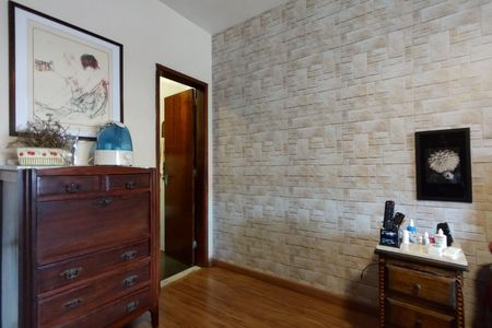 Casa de condomínio à venda com 299m², 4 quartos e 3 vagasSuíte