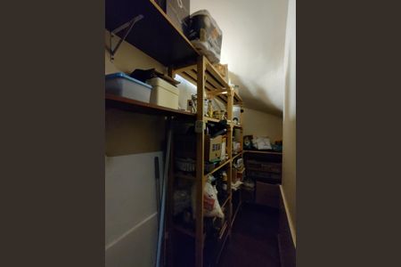 Casa de condomínio à venda com 299m², 4 quartos e 3 vagasDespensa