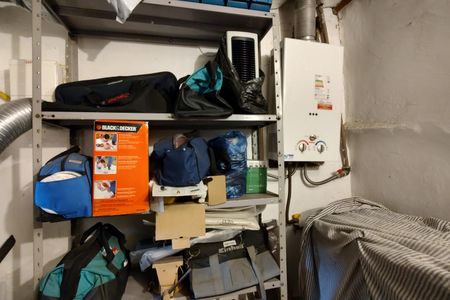 Casa de condomínio à venda com 299m², 4 quartos e 3 vagasOficina