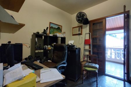 Casa de condomínio à venda com 299m², 4 quartos e 3 vagasQuarto 1