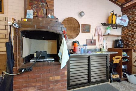 Casa de condomínio à venda com 299m², 4 quartos e 3 vagasChurrasqueira