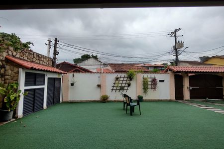 Casa de condomínio à venda com 299m², 4 quartos e 3 vagasQuintal