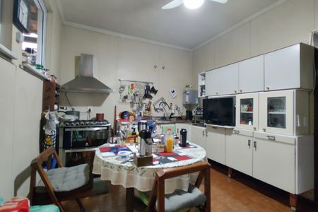 Casa de condomínio à venda com 299m², 4 quartos e 3 vagasCozinha - Armários