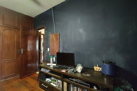 Casa de condomínio à venda com 299m², 4 quartos e 3 vagasQuarto 2