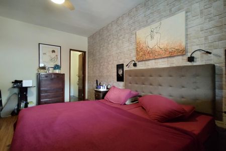 Casa de condomínio à venda com 299m², 4 quartos e 3 vagasSuíte