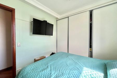 Apartamento à venda com 84m², 3 quartos e 2 vagas Apartamento à venda com 84m², 3 quartos e 2 vagasQuarto 2