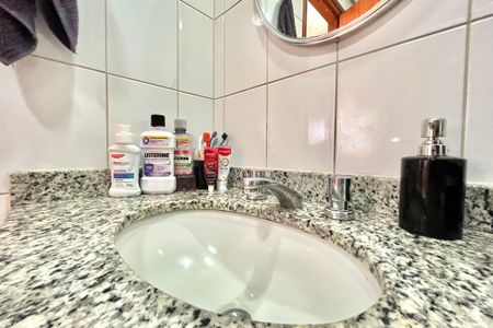 Apartamento à venda com 84m², 3 quartos e 2 vagas Apartamento à venda com 84m², 3 quartos e 2 vagasBanheiro Corredor