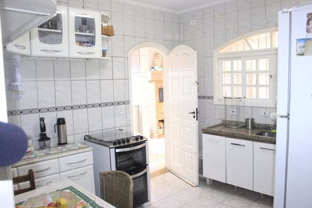 Casa à venda com 185m², 3 quartos e 2 vagasCozinha
