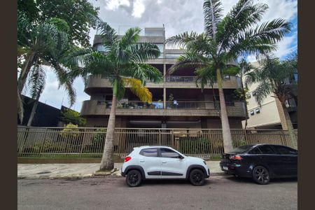 Apartamento à venda com 198m², 4 quartos e 3 vagas Apartamento à venda com 198m², 4 quartos e 3 vagasFachada