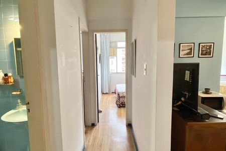 Apartamento à venda com 63m², 2 quartos e sem vaga Apartamento à venda com 63m², 2 quartos e sem vagaCorredor