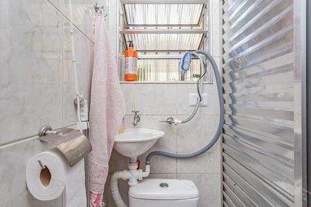 Casa de condomínio à venda com 62m², 2 quartos e 1 vagaBanheiro Social