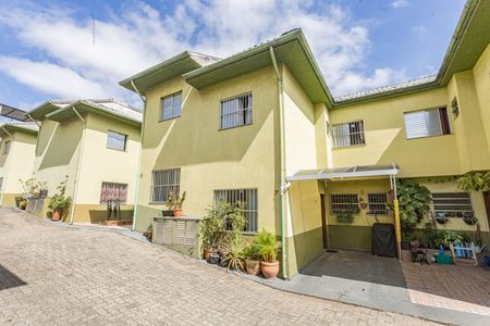 Casa de condomínio à venda com 62m², 2 quartos e 1 vagaQuintal