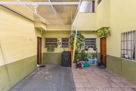 Casa de condomínio à venda com 62m², 2 quartos e 1 vagaQuintal