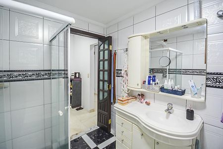 Casa à venda com 307m², 3 quartos e 3 vagasBanheiro da Suíte