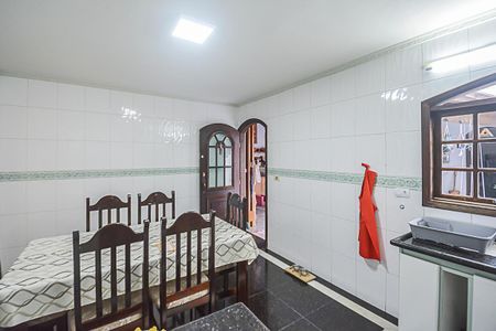 Casa à venda com 307m², 3 quartos e 3 vagasCozinha