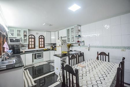 Casa à venda com 307m², 3 quartos e 3 vagasCozinha