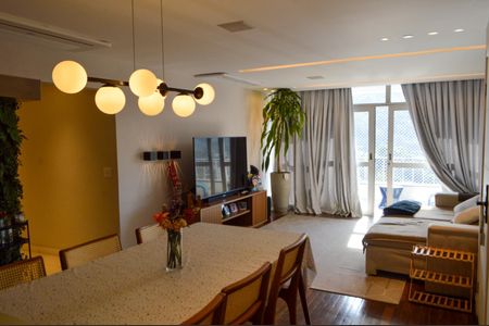 Apartamento à venda com 147m², 4 quartos e 1 vagaSala