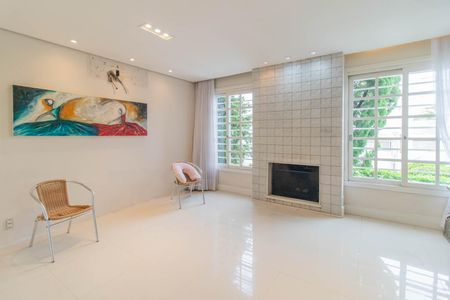Sala de casa à venda com 5 quartos, 244m² em Santa Tereza, Porto Alegre