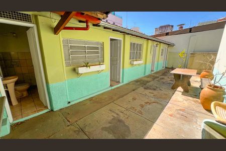 Casa à venda com 163m², 6 quartos e 3 vagas Casa à venda com 163m², 6 quartos e 3 vagasÁrea comum
