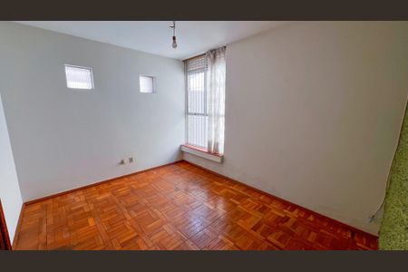 Casa à venda com 163m², 6 quartos e 3 vagasSala