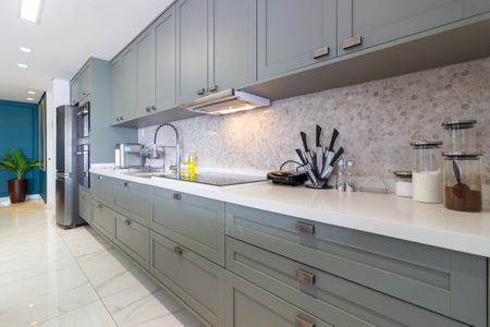 Apartamento à venda com 84m², 2 quartos e 2 vagas Apartamento à venda com 84m², 2 quartos e 2 vagasCozinha e Área de Serviço