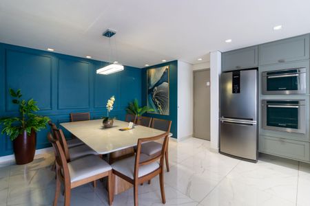 Apartamento à venda com 84m², 2 quartos e 2 vagas Apartamento à venda com 84m², 2 quartos e 2 vagasSala