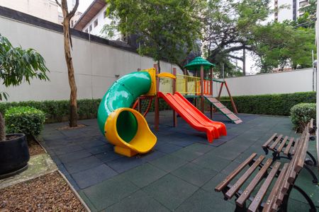 Apartamento à venda com 84m², 2 quartos e 2 vagas Apartamento à venda com 84m², 2 quartos e 2 vagasÁrea comum - Playground