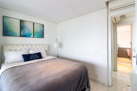 Apartamento à venda com 84m², 2 quartos e 2 vagas Apartamento à venda com 84m², 2 quartos e 2 vagasQuarto