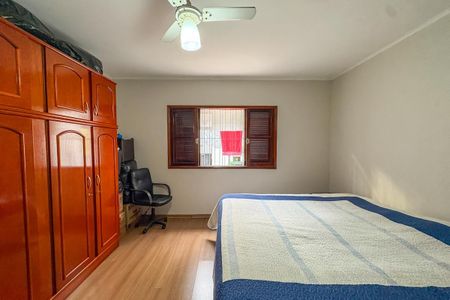 Casa à venda com 150m², 2 quartos e 2 vagasQuarto