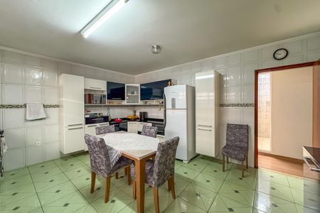 Casa à venda com 150m², 2 quartos e 2 vagasCozinha