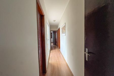 Casa à venda com 150m², 2 quartos e 2 vagasCorredor