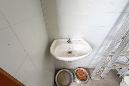 Casa à venda com 150m², 2 quartos e 2 vagasBanheiro de Serviço