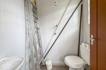 Casa à venda com 150m², 2 quartos e 2 vagasBanheiro de Serviço