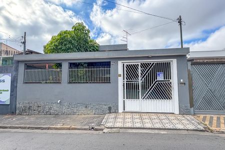 Casa à venda com 150m², 2 quartos e 2 vagasFachada