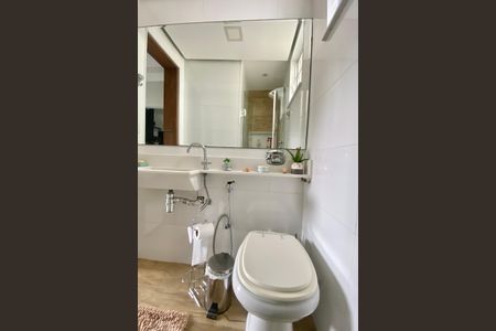 Apartamento à venda com 75m², 2 quartos e 1 vaga Apartamento à venda com 75m², 2 quartos e 1 vagaBanheiro 2