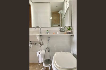 Apartamento à venda com 75m², 2 quartos e 1 vaga Apartamento à venda com 75m², 2 quartos e 1 vagaBanheiro 2