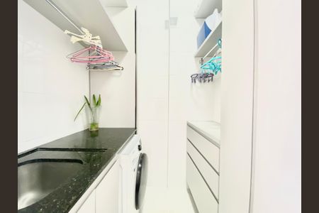 Apartamento à venda com 75m², 2 quartos e 1 vaga Apartamento à venda com 75m², 2 quartos e 1 vagaÁrea de Serviço