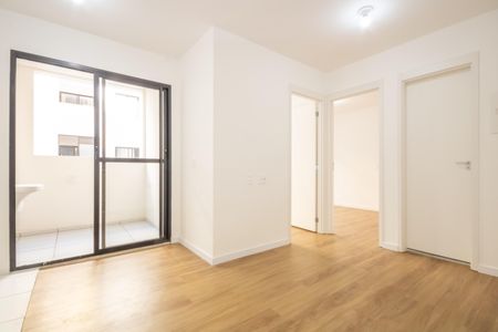 Sala de apartamento para alugar com 2 quartos, 35m² em Metalúrgicos, Osasco