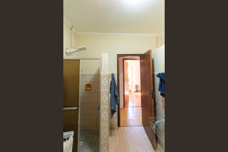 Casa à venda com 180m², 2 quartos e 3 vagasBanheiro