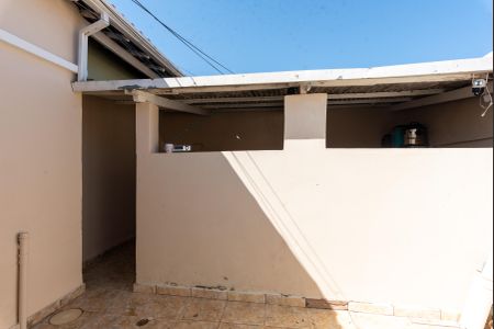 Casa à venda com 180m², 2 quartos e 3 vagasQuintal