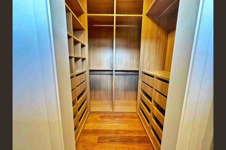 Casa à venda com 400m², 4 quartos e 2 vagas