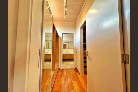 Casa à venda com 400m², 4 quartos e 2 vagas