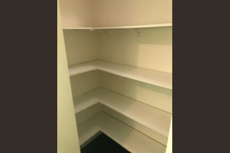 Casa à venda com 250m², 3 quartos e sem vaga