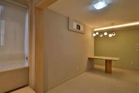 Apartamento para alugar com 65m², 2 quartos e 1 vagaSala