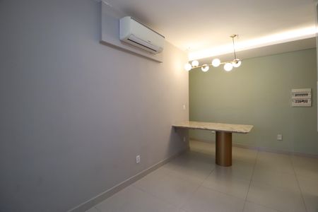 Sala de apartamento para alugar com 2 quartos, 65m² em Bosque dos Buritis, Uberlândia