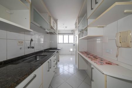 Apartamento à venda com 67m², 2 quartos e 1 vagaCozinha