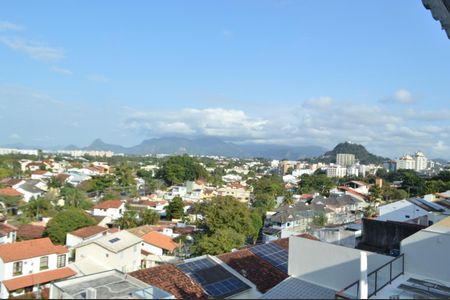 Casa de condomínio à venda com 478m², 6 quartos e 3 vagas Casa de condomínio à venda com 478m², 6 quartos e 3 vagasVista da Varanda