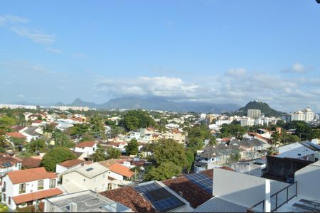 Casa de condomínio à venda com 478m², 6 quartos e 3 vagas Casa de condomínio à venda com 478m², 6 quartos e 3 vagasVista da Suíte 1